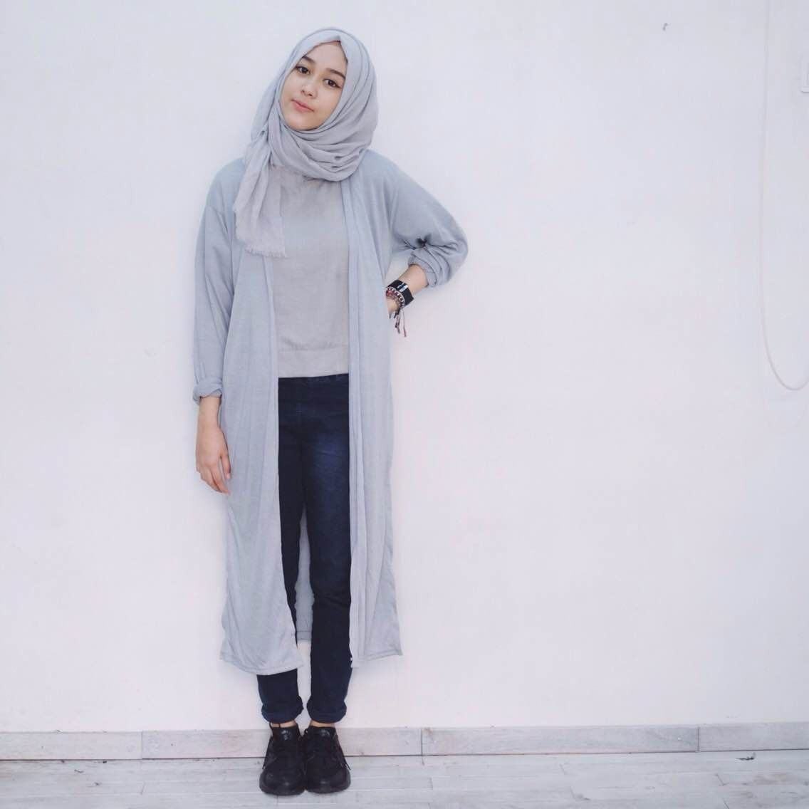 7 contekan gaya baju muslim casual keren tapi tetap sopan