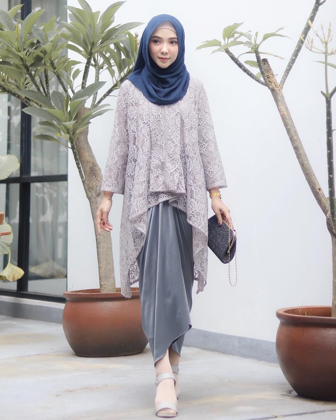 baju kondangan simple hijab dengan kain lilit