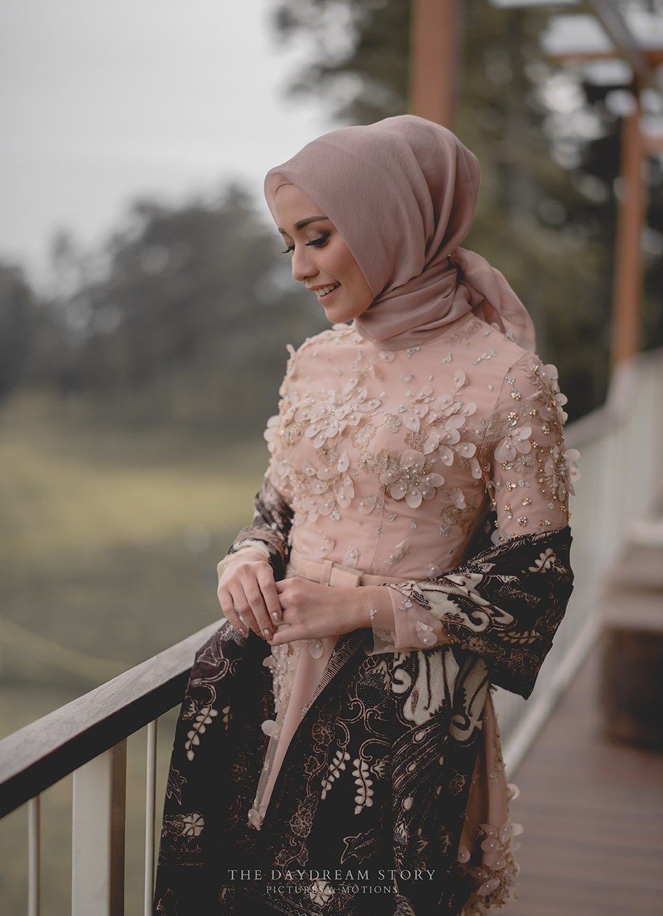 baju kondangan simple hijab yang modis