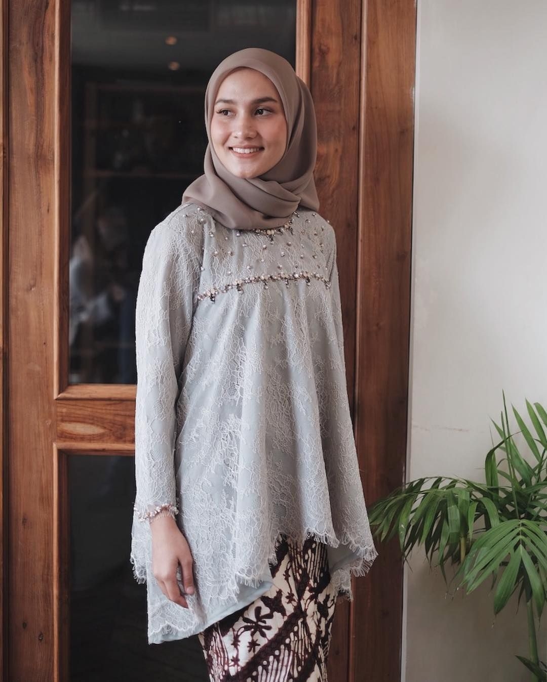 baju kondangan simple hijab yang sederhana