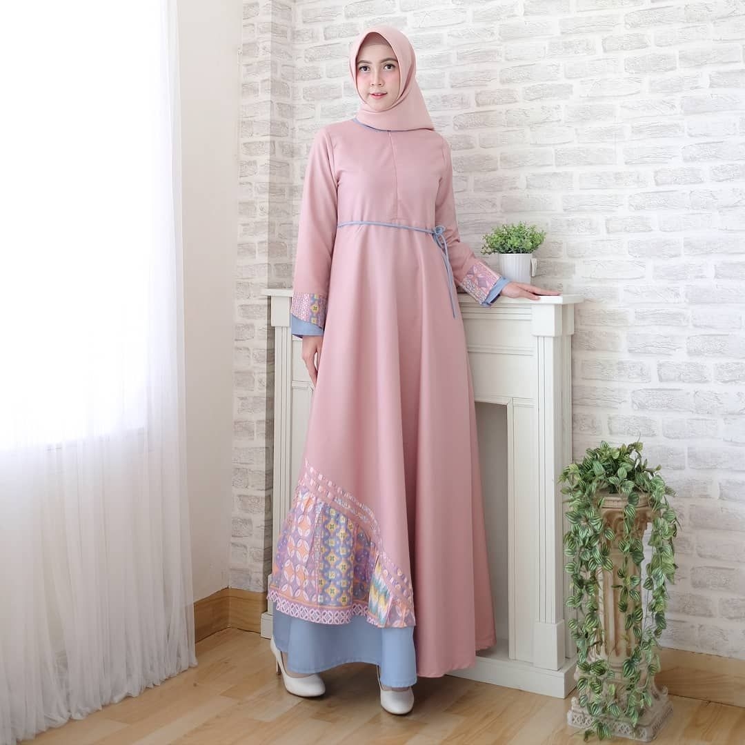 Dress simple warna dusty pink