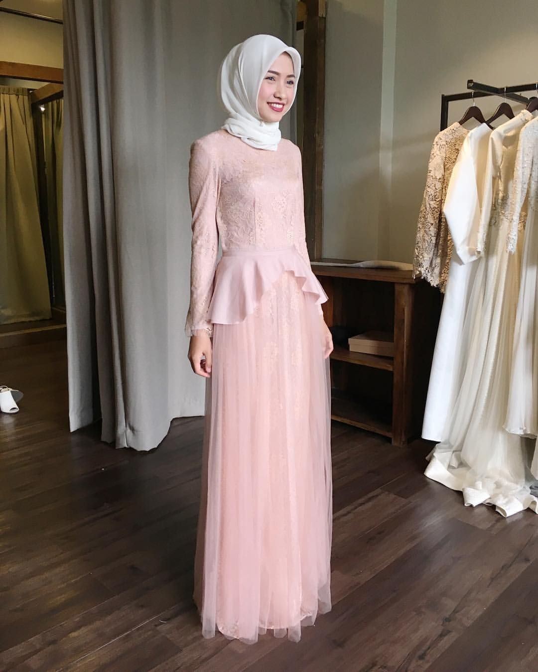 Dress simple warna pink kalem