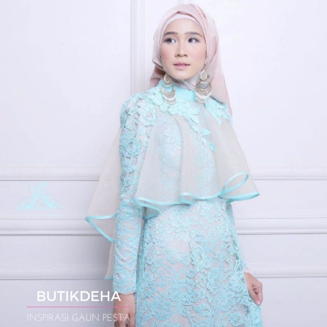 Gaun muslim warna biru muda