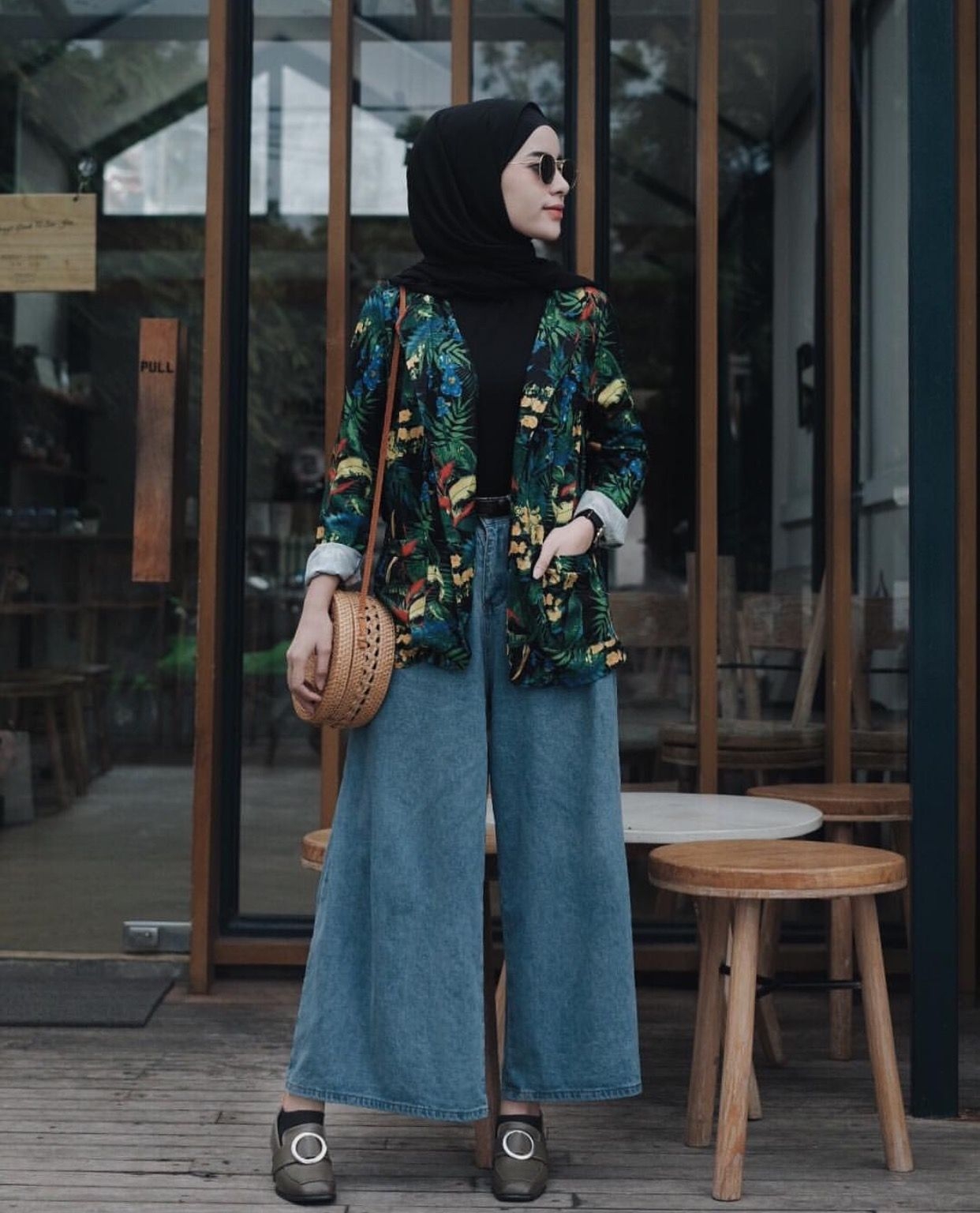 Style baju hijab simple untuk liburan