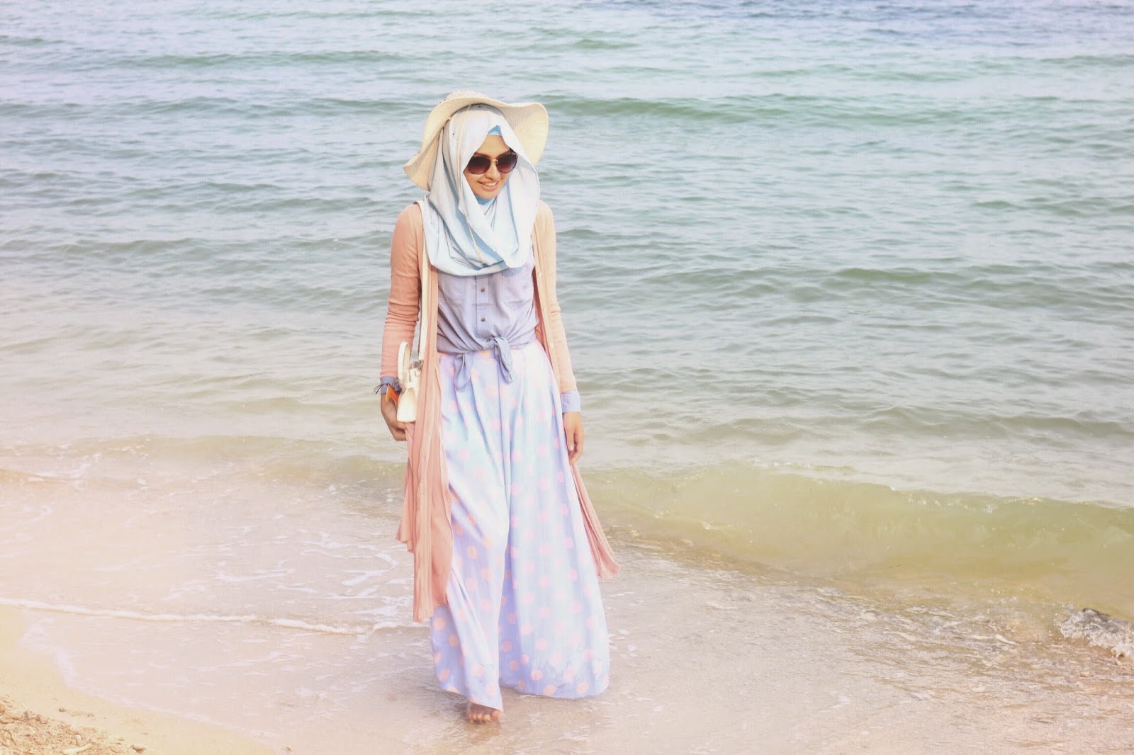 Outfit Ke Pantai - langkung.com