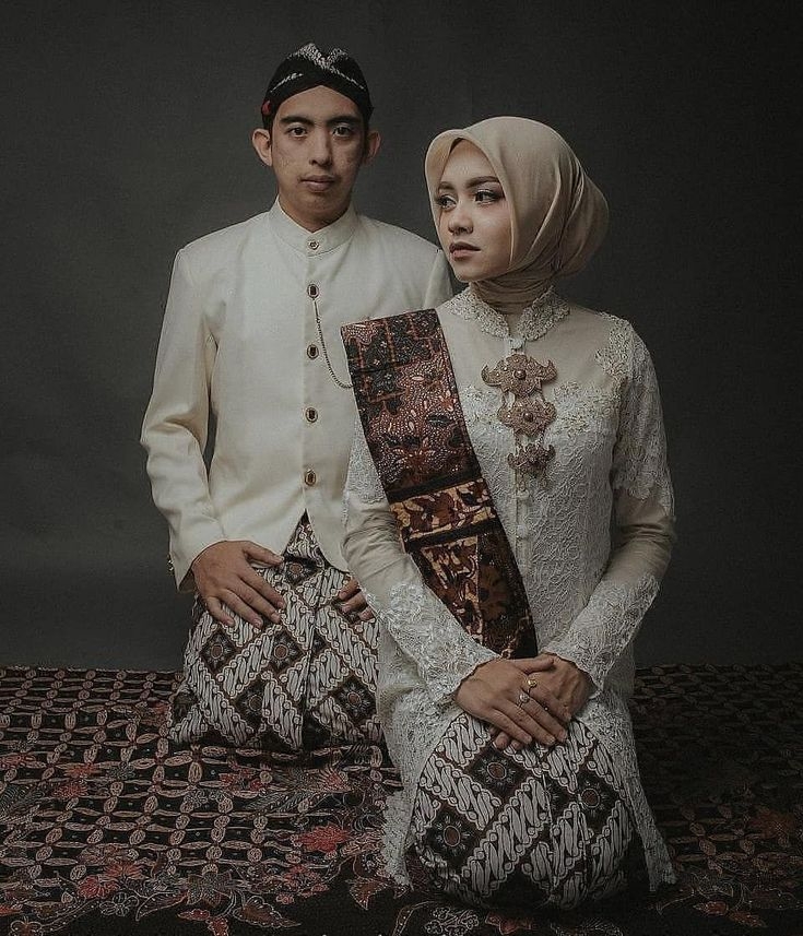 inspirasi kebaya pernikahan on instagram every picture