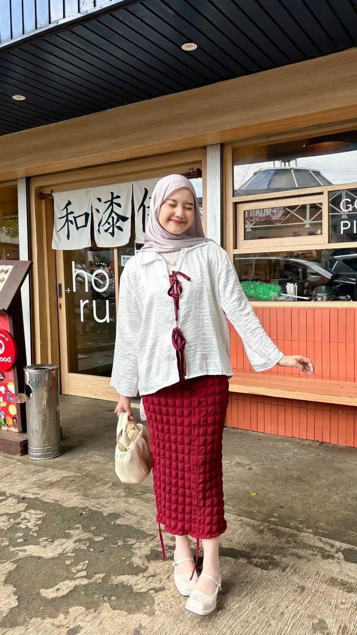 8 Ide OOTD Hijab dengan Penampilan Sederhana Tapi Menarik